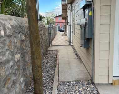 3607 Tularosa Avenue - Photo Thumbnail 27