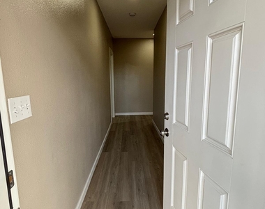 3607 Tularosa Avenue - Photo Thumbnail 25