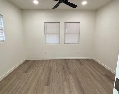 3607 Tularosa Avenue - Photo Thumbnail 21