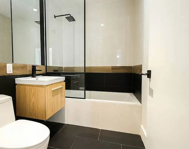 246 Johnson Avenue - Photo Thumbnail 14
