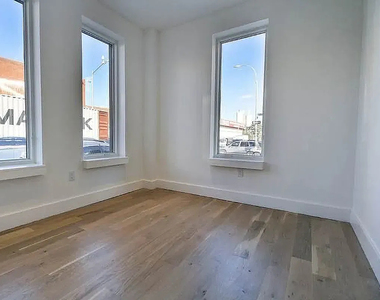 246 Johnson Avenue - Photo Thumbnail 4