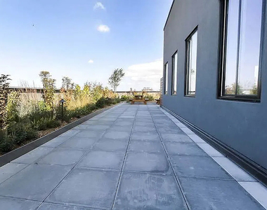 246 Johnson Avenue - Photo Thumbnail 7