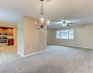 102 Pine Point - Photo Thumbnail 6