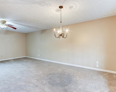 102 Pine Point - Photo Thumbnail 7