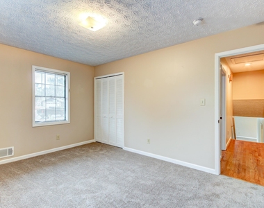 102 Pine Point - Photo Thumbnail 19