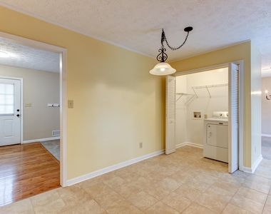 102 Pine Point - Photo Thumbnail 12