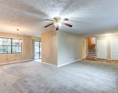 102 Pine Point - Photo Thumbnail 5