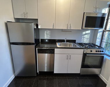 80 Cranberry Street - Photo Thumbnail 5