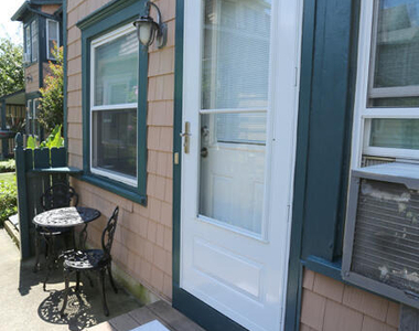 57 Franklin Avenue - Photo Thumbnail 7