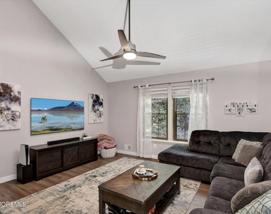 116 Azalea Circle - Photo Thumbnail 3