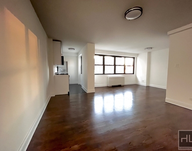 E 16 St - Photo Thumbnail 6