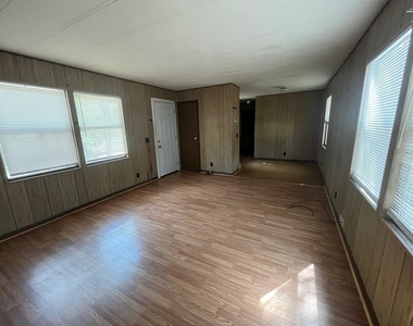 3011 Post Oak Street - Photo Thumbnail 5
