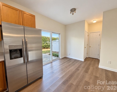 634 Fountain Court - Photo Thumbnail 6
