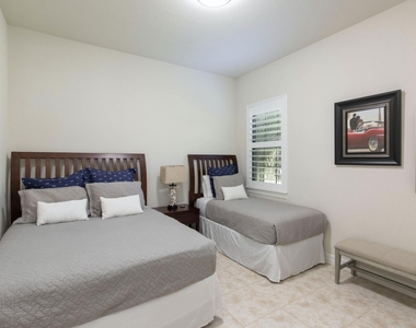 10274 Prato Street - Photo Thumbnail 12