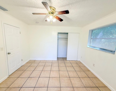 3075 Floweva Street - Photo Thumbnail 6