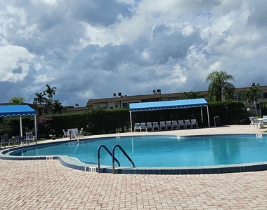 500 Bonnie Boulevard - Photo Thumbnail 8
