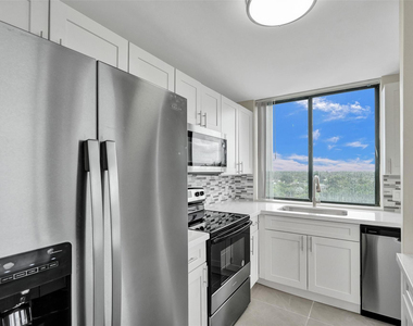 4222 Inverrary Boulevard - Photo Thumbnail 14