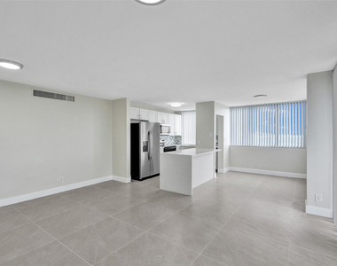 4222 Inverrary Boulevard - Photo Thumbnail 7