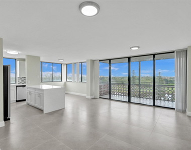 4222 Inverrary Boulevard - Photo Thumbnail 5