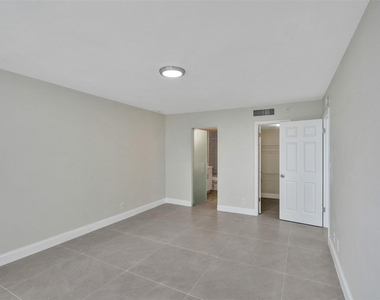 4222 Inverrary Boulevard - Photo Thumbnail 31