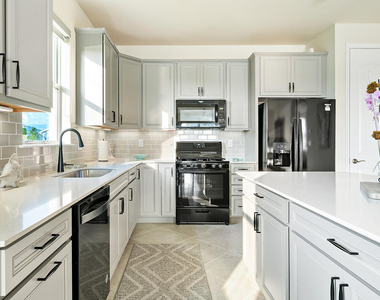 10346 Sw Captiva Drive - Photo Thumbnail 6