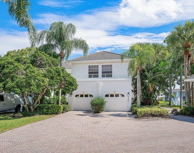 5233 Lake Catalina Drive N - Photo Thumbnail 1