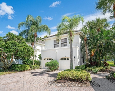5233 Lake Catalina Drive N - Photo Thumbnail 2