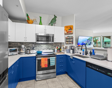 804 E Windward Way - Photo Thumbnail 7