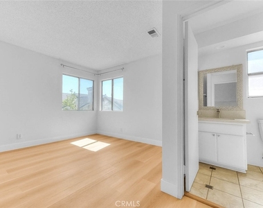 3640 Honey Glen Way - Photo Thumbnail 29