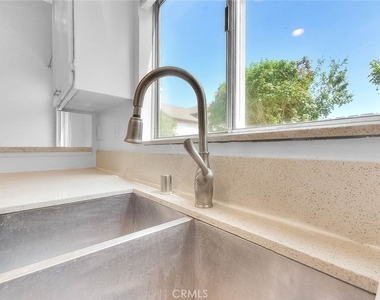 3640 Honey Glen Way - Photo Thumbnail 14