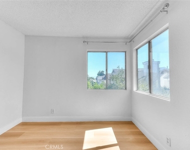3640 Honey Glen Way - Photo Thumbnail 28