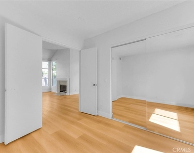 3640 Honey Glen Way - Photo Thumbnail 16