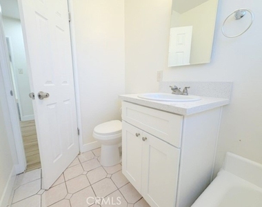 1437 W F Street - Photo Thumbnail 13