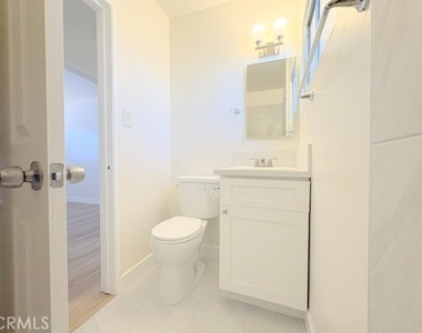 1437 W F Street - Photo Thumbnail 17