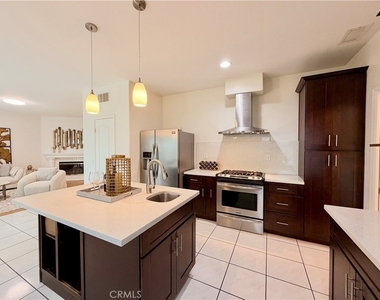 2302 Ridgeview Avenue - Photo Thumbnail 11