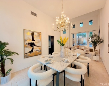 2302 Ridgeview Avenue - Photo Thumbnail 3