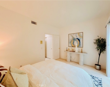 2302 Ridgeview Avenue - Photo Thumbnail 12
