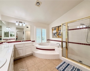 2302 Ridgeview Avenue - Photo Thumbnail 24