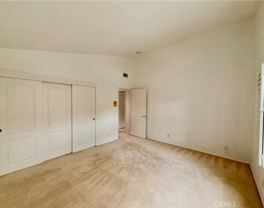 2302 Ridgeview Avenue - Photo Thumbnail 32