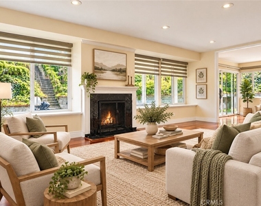 2920 Leopold Ave - Photo Thumbnail 3