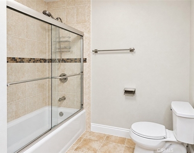 2920 Leopold Ave - Photo Thumbnail 11