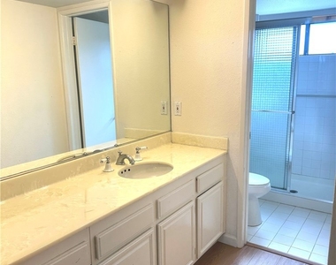 21931 Burbank - Photo Thumbnail 22