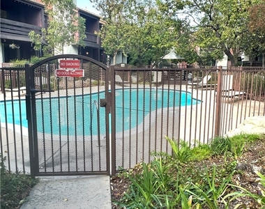 21931 Burbank - Photo Thumbnail 32