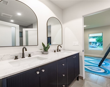 13957 Hesby Street - Photo Thumbnail 21