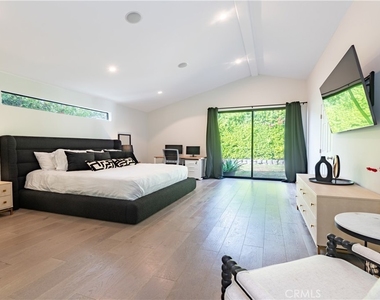 13957 Hesby Street - Photo Thumbnail 14