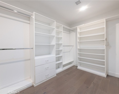 13957 Hesby Street - Photo Thumbnail 19