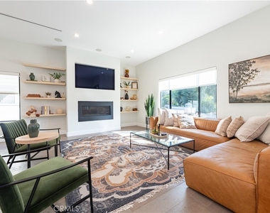 13957 Hesby Street - Photo Thumbnail 4