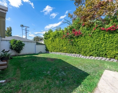 13957 Hesby Street - Photo Thumbnail 28