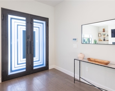 13957 Hesby Street - Photo Thumbnail 3