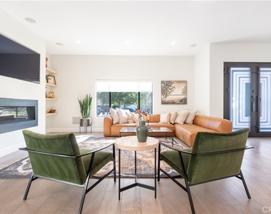 13957 Hesby Street - Photo Thumbnail 5